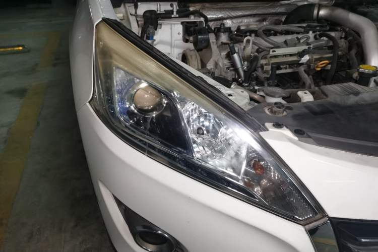 Used Luxgen U6 SUV 2017 1.8T Tech Value Model Right Front Headlight
