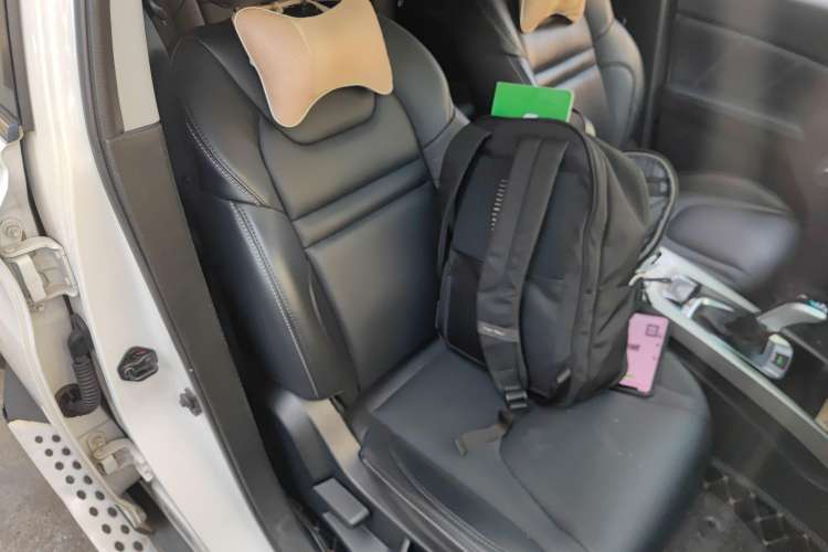 Used Luxgen U6 SUV 2017 1.8T Tech Value Model Right Front Seat