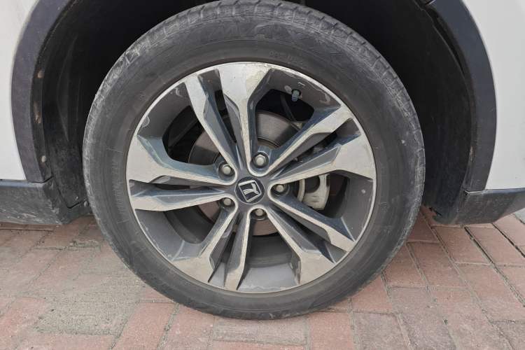 Used Luxgen U6 SUV 2017 1.8T Tech Value Model Right Front Wheel Hub