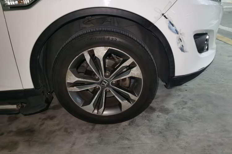 Used Luxgen U6 SUV 2017 1.8T Tech Value Model Right Front Wheel Hub
