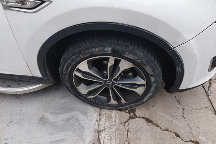 Used Luxgen U6 SUV 2017 1.8T Fashion-Upgraded Model Right Front Wheel Hub