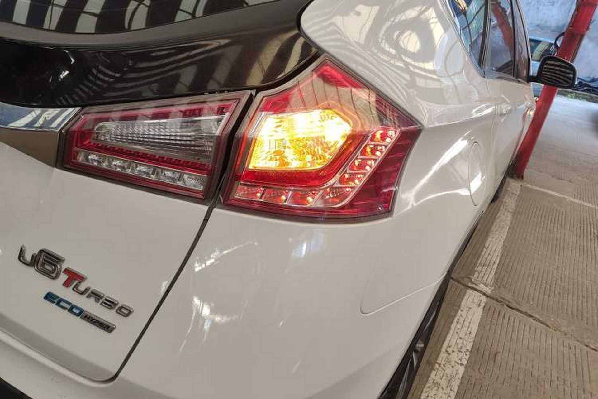 Used Luxgen U6 SUV 2017 1.8T Enhanced Charm Edition Right Rear Taillight
