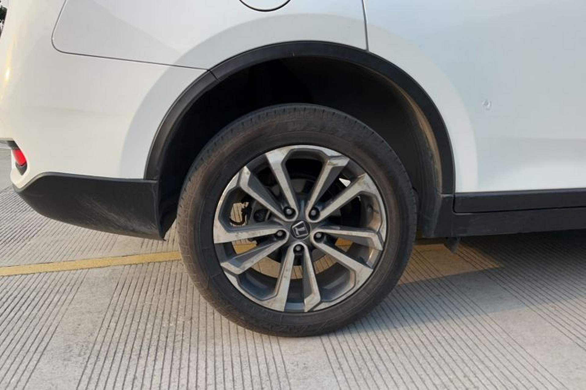 Used Luxgen U6 SUV 2017 Revised Version 1.6T Fashion Edition Right Rear Wheel Hub