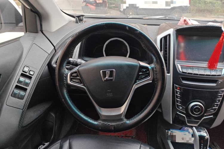 Used Luxgen U6 SUV 2017 1.8T Tech Value Model Steering Wheel
