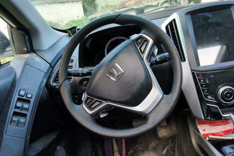 Used Luxgen U6 SUV 2017 1.8T Enhanced Charm Edition Steering Wheel