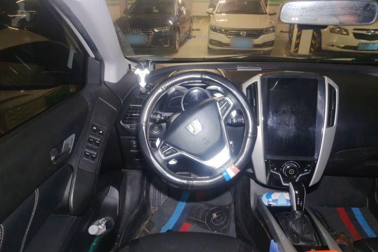 Used Luxgen U6 SUV 2017 1.8T Enhanced Charm Edition Steering Wheel