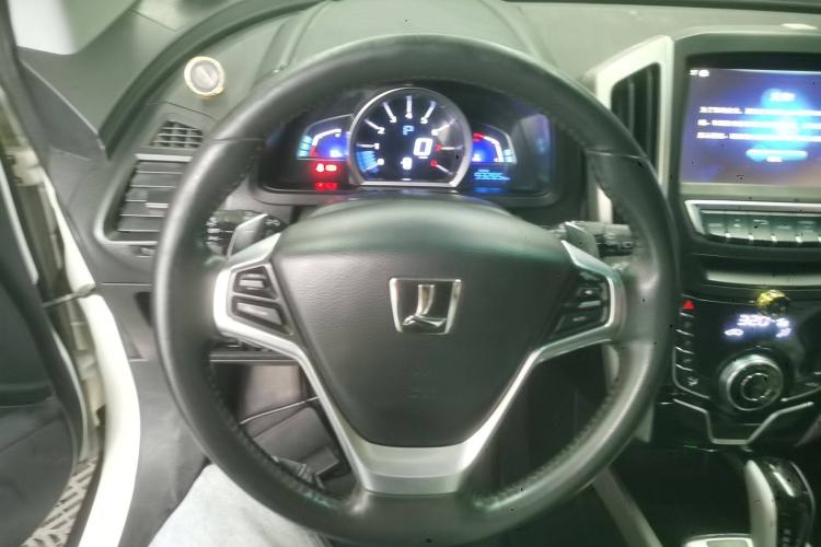 Used Luxgen U6 SUV 2017 1.8T Enhanced Charm Edition Steering Wheel
