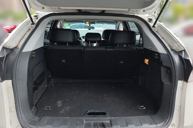 Used Luxgen U6 SUV 2017 1.8T Fashion-Upgraded Model Trunk