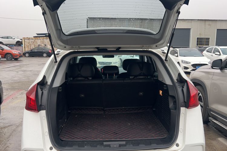 Used Luxgen U6 SUV 2017 Revised Version 1.6T Fashion Edition Trunk