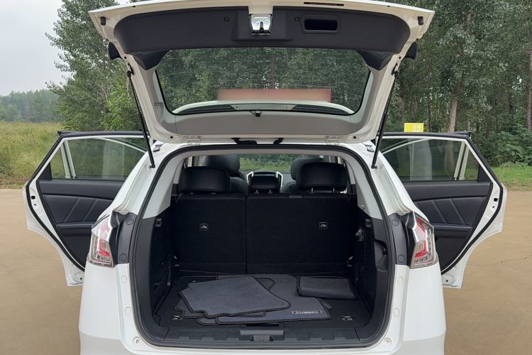 Used Luxgen U6 SUV 2017 1.8T Enhanced Charm Edition Trunk