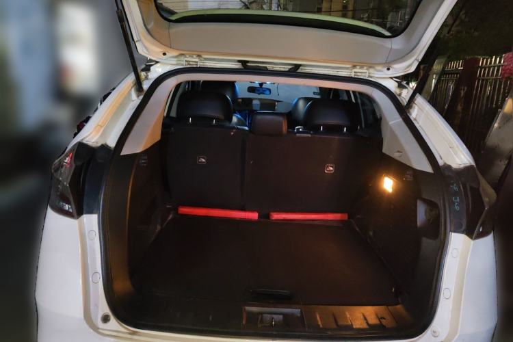 Used Luxgen U6 SUV 2017 1.8T Fashion-Upgraded Model Trunk