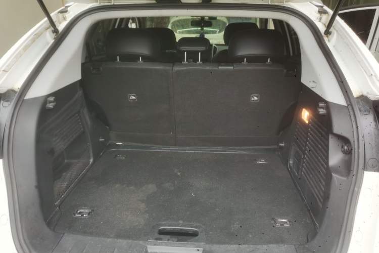 Used Luxgen U6 SUV 2017 1.8T Enhanced Charm Edition Trunk