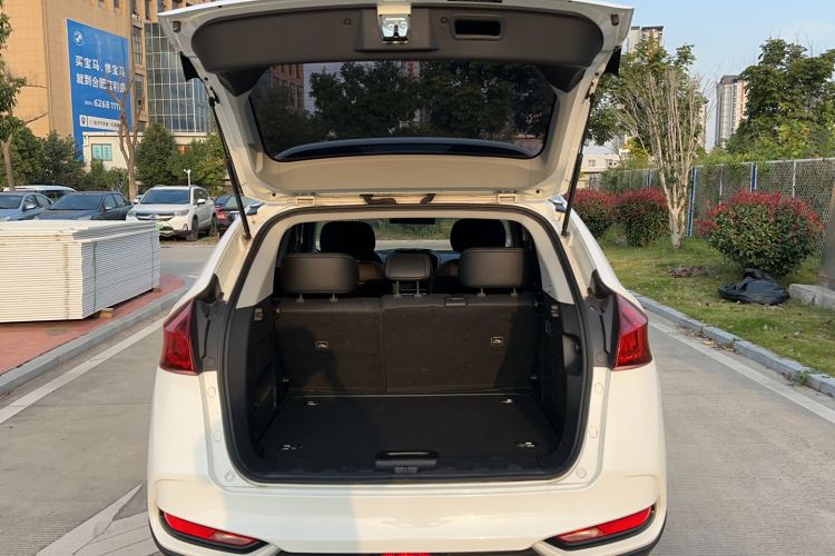 Used Luxgen U6 SUV 2017 Revised Version 1.6T Fashion Edition Trunk
