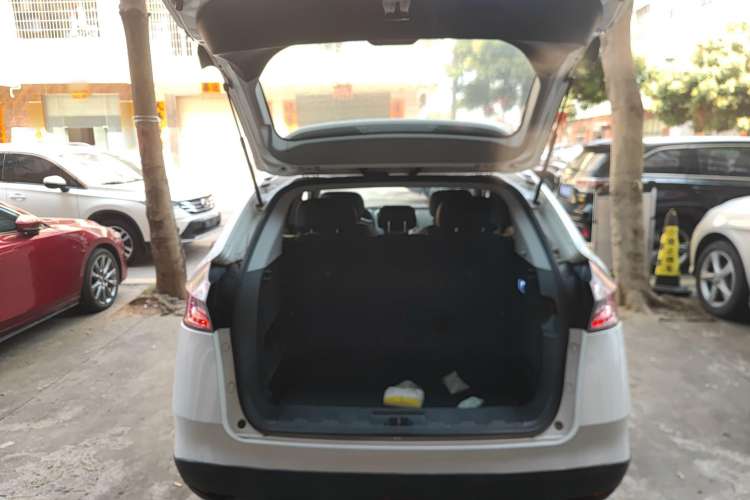 Used Luxgen U6 SUV 2017 1.8T Tech Value Model Trunk