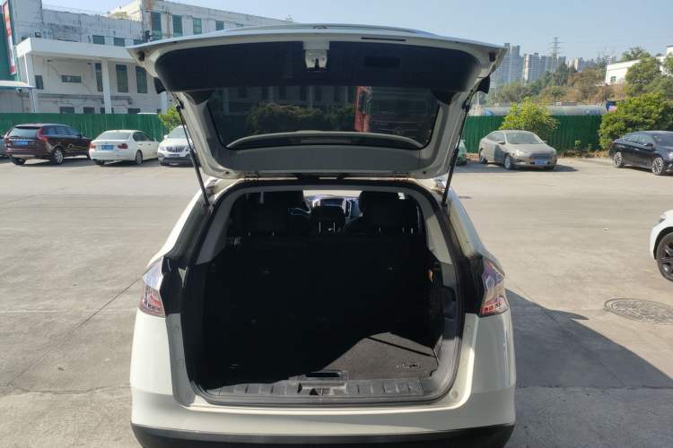 Used Luxgen U6 SUV 2017 1.8T Tech Value Model Trunk