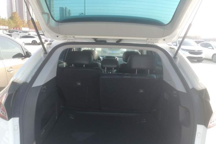 Used Luxgen U6 SUV 2017 1.8T Enhanced Charm Edition Trunk
