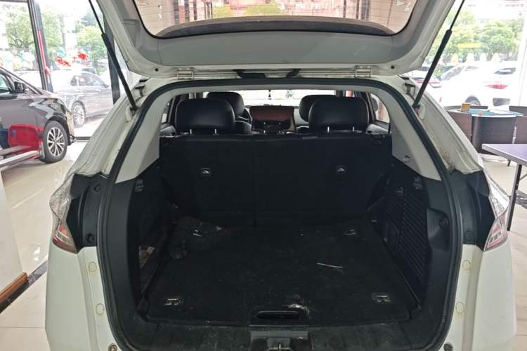 Used Luxgen U6 SUV 2017 1.8T Tech Value Model Trunk