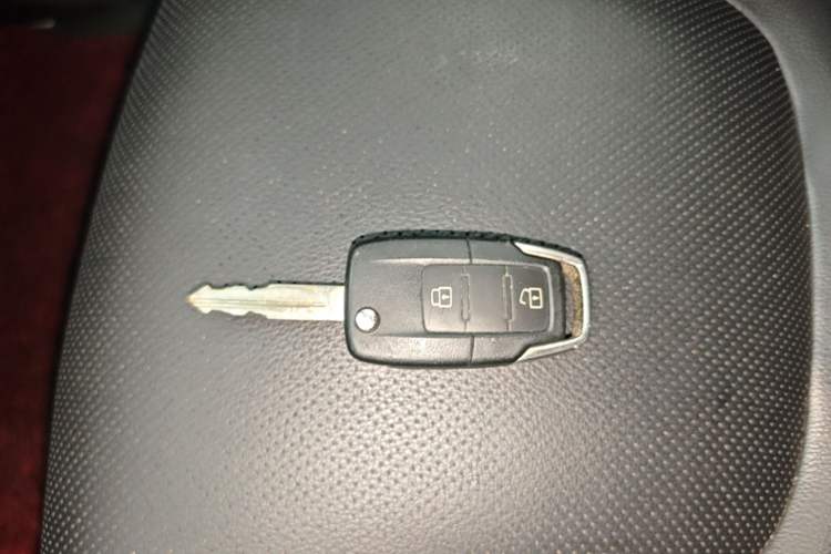 Used Luxgen U6 SUV 2017 1.8T Tech Value Model Vehicle Key