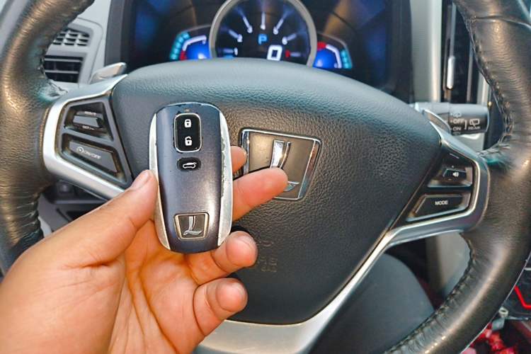 Used Luxgen U6 SUV 2017 1.8T Fashion-Upgraded Model Vehicle Key