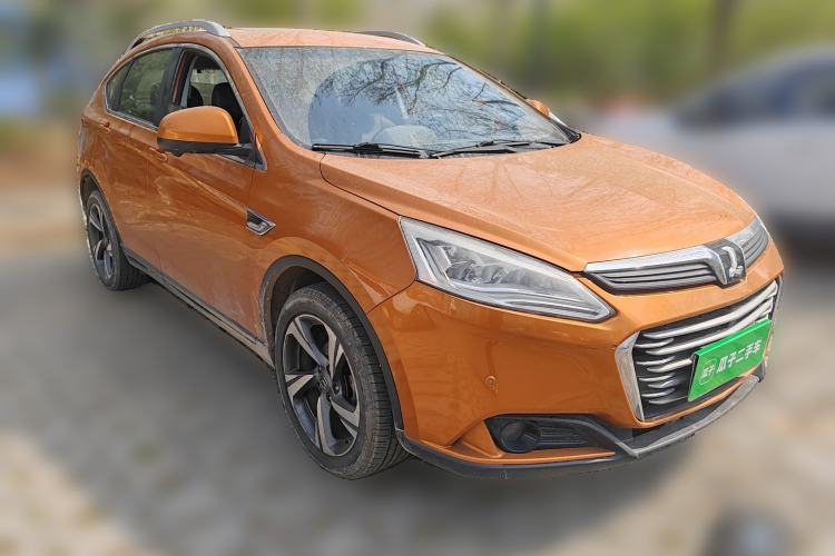 Used Luxgen U6 SUV 2017 Revised Version 1.6T Flagship Edition Front Right 45 Deg