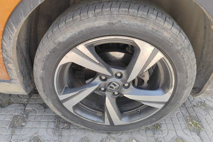 Used Luxgen U6 SUV 2017 Revised Version 1.6T Flagship Edition Right Front Wheel Hub