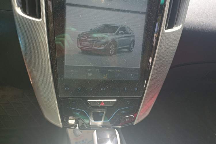 Used Luxgen U6 SUV 2018 1.8T Classic Sunroof Edition Audio And AC Panel