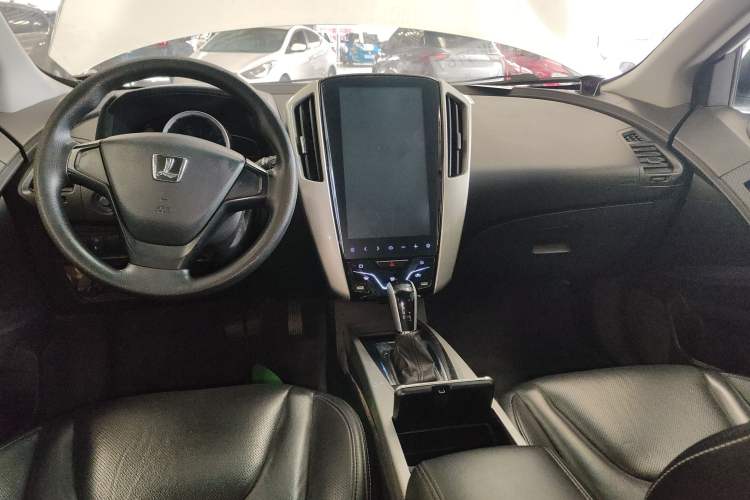 Used Luxgen U6 SUV 2018 1.8T Classic Comfort Edition Center Console
