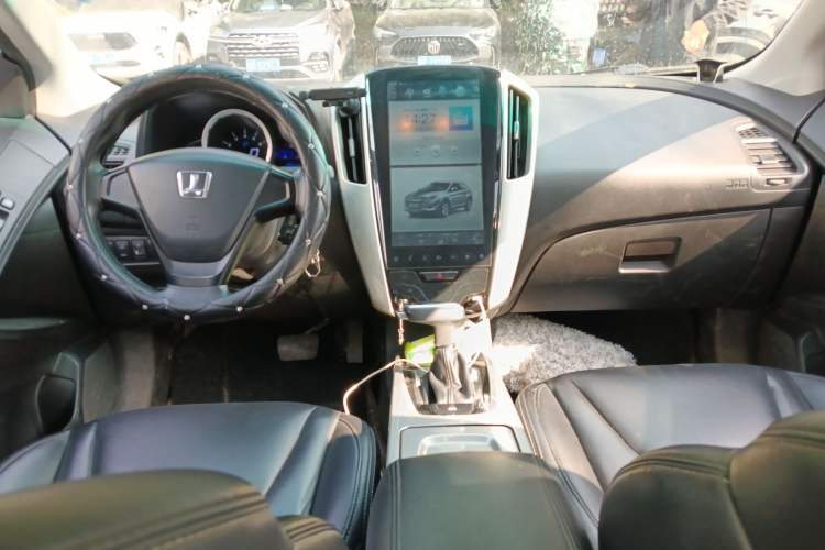 Used Luxgen U6 SUV 2018 1.8T Classic Edition Center Console