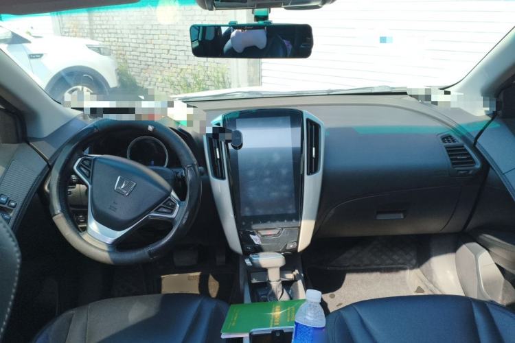 Used Luxgen U6 SUV 2018 1.8T Classic Sunroof Edition Center Console