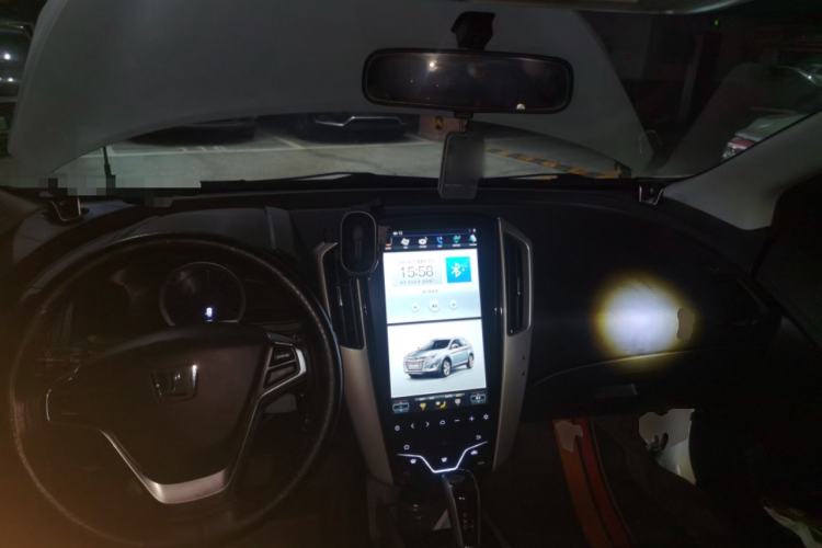 Used Luxgen U6 SUV 2018 1.8T Classic Sunroof Edition Center Console