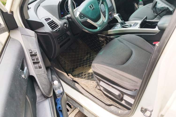 Used Luxgen U6 SUV 2018 1.8T Classic Sunroof Edition Driver Seat