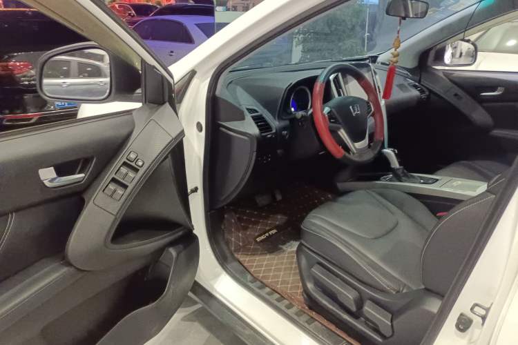 Used Luxgen U6 SUV 2018 1.8T Classic Sunroof Edition Driver Seat