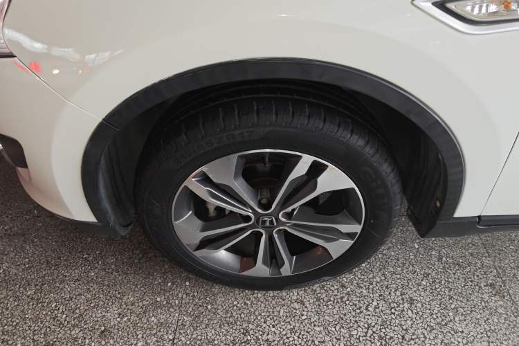 Used Luxgen U6 SUV 2018 1.8T Classic Sunroof Edition Exterior 4