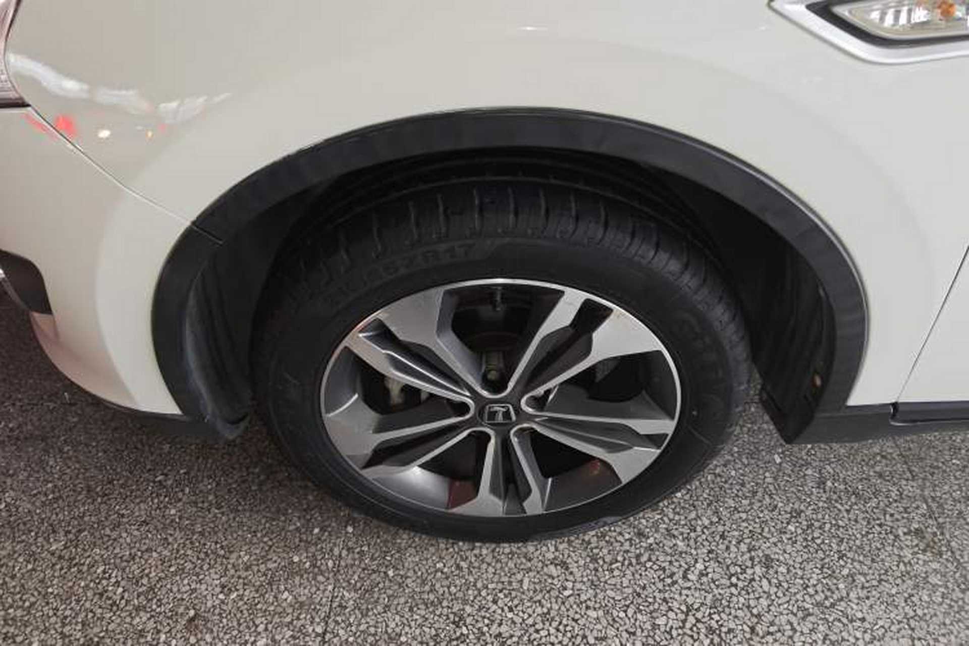 Used Luxgen U6 SUV 2018 1.8T Classic Sunroof Edition Exterior 4