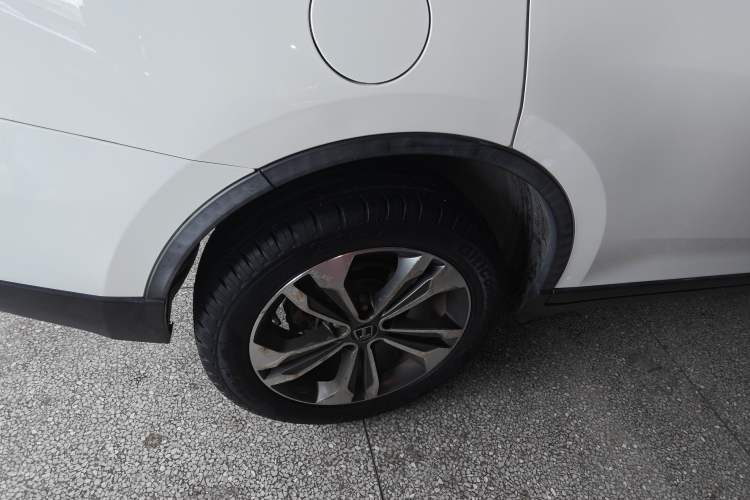 Used Luxgen U6 SUV 2018 1.8T Classic Sunroof Edition Exterior 5
