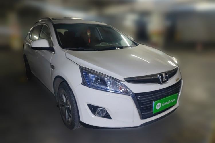 Used Luxgen U6 SUV 2018 1.8T Classic Sunroof Edition Front Right 45 Deg