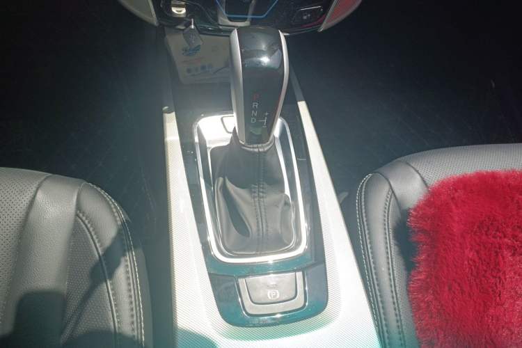 Used Luxgen U6 SUV 2018 1.8T Classic Sunroof Edition Gear Lever