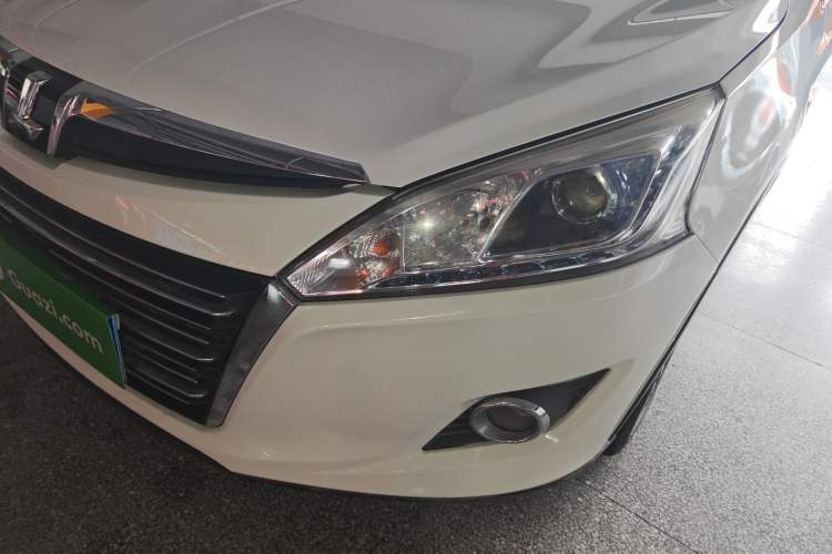 Used Luxgen U6 SUV 2018 1.8T Classic Sunroof Edition Left Front Headlight