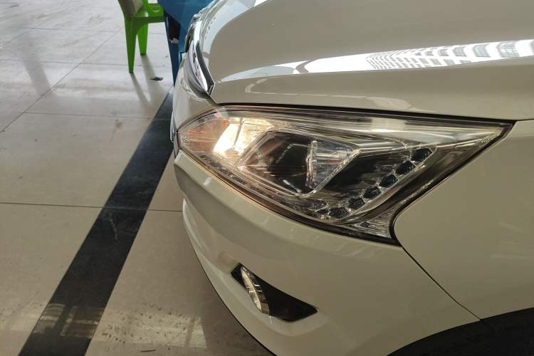 Used Luxgen U6 SUV 2018 1.8T Classic Comfort Edition Left Front Headlight
