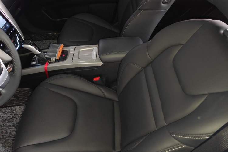 Used Luxgen U6 SUV 2018 1.8T Classic Sunroof Edition Left Front Seat