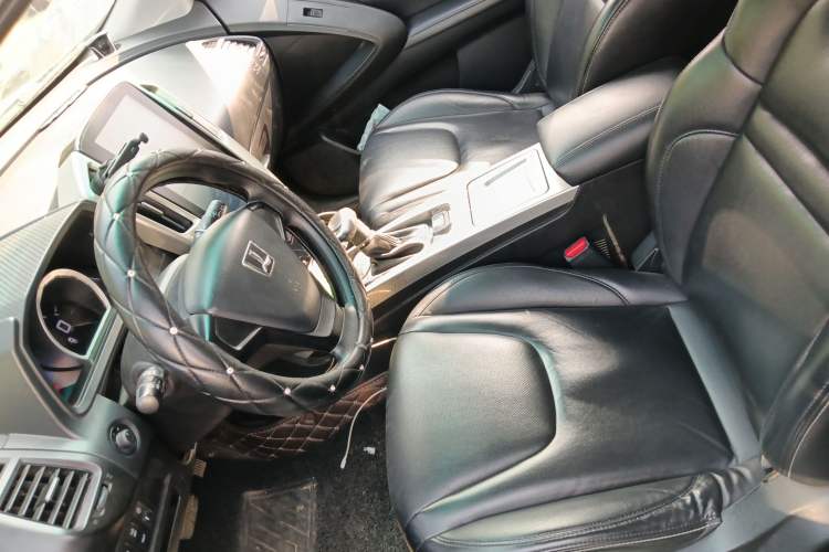 Used Luxgen U6 SUV 2018 1.8T Classic Edition Left Front Seat