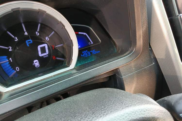 Used Luxgen U6 SUV 2018 1.8T Classic Edition Odometer Close Up