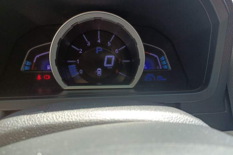 Used Luxgen U6 SUV 2018 1.8T Classic Sunroof Edition Odometer Close Up