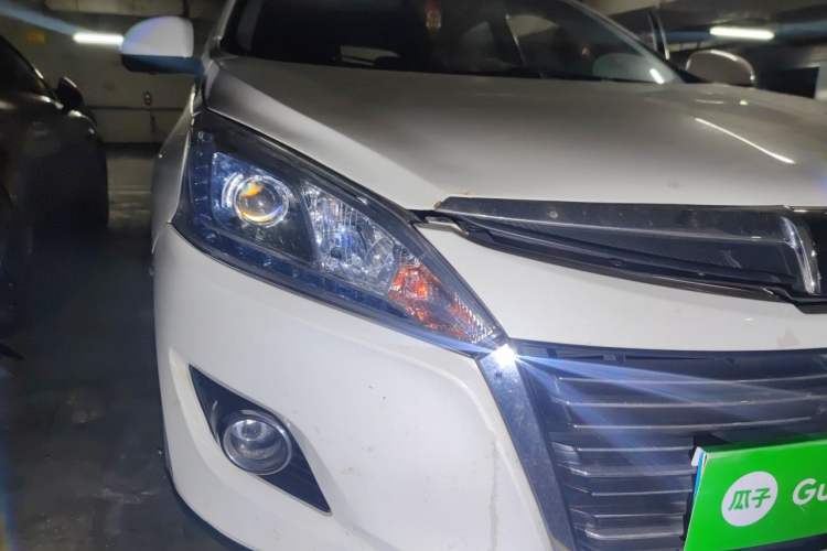Used Luxgen U6 SUV 2018 1.8T Classic Sunroof Edition Right Front Headlight