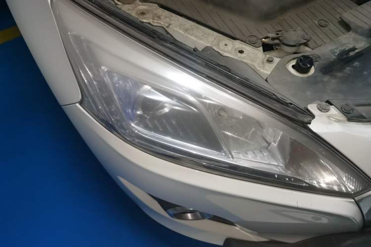 Used Luxgen U6 SUV 2018 1.8T Classic Comfort Edition Right Front Headlight