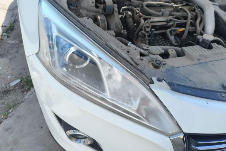 Used Luxgen U6 SUV 2018 1.8T Classic Sunroof Edition Right Front Headlight