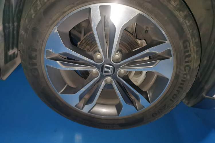 Used Luxgen U6 SUV 2018 1.8T Classic Comfort Edition Right Front Wheel Hub