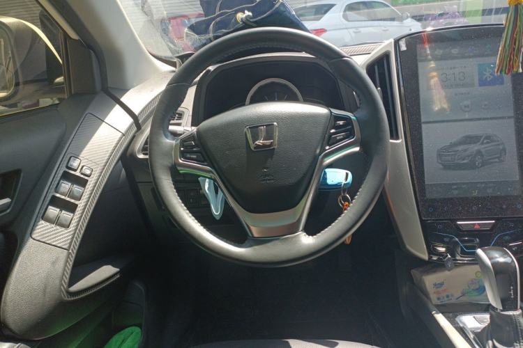 Used Luxgen U6 SUV 2018 1.8T Classic Sunroof Edition Steering Wheel