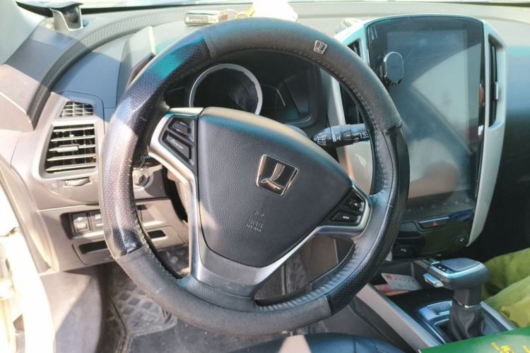 Used Luxgen U6 SUV 2018 1.8T Classic Sunroof Edition Steering Wheel