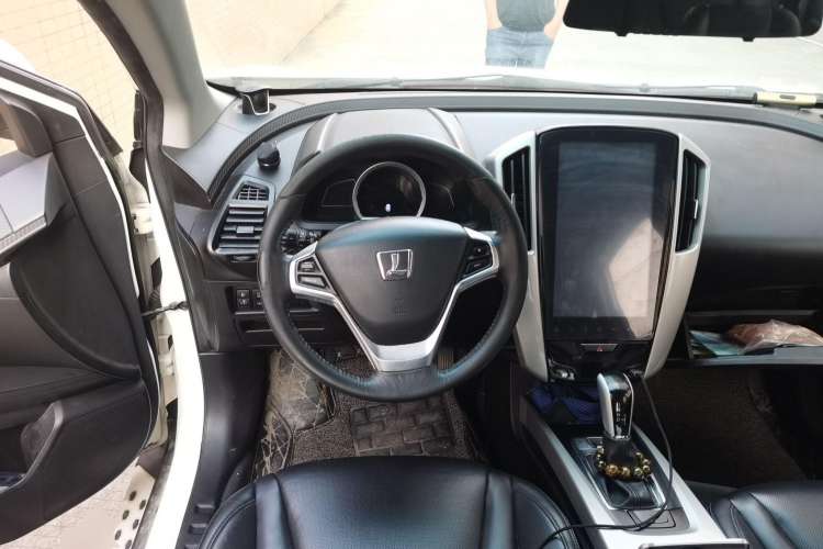 Used Luxgen U6 SUV 2018 1.8T Classic Sunroof Edition Steering Wheel
